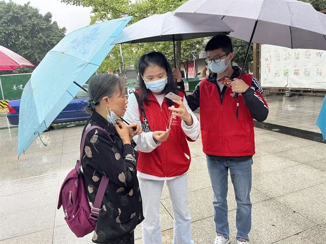 亿博电竞 亿博官网齐心抗疫雅安环保铁军在前线！(图4)