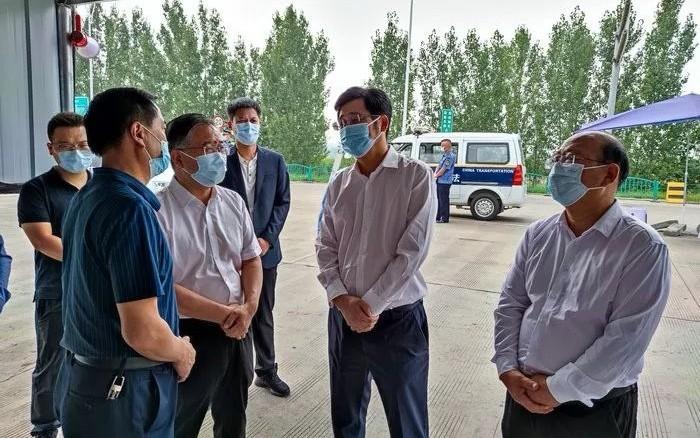 甘宏文到乾县调研疫情防亿博电竞 亿博官网控及稳经济促增长措施落实情况(图2)