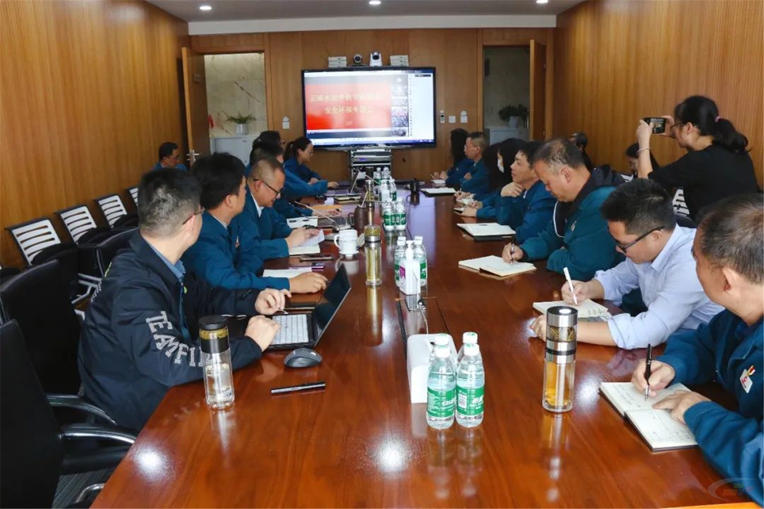 云南水泥建材集团对亿博电竞 亿博官网员工进行廉洁和安全环保提醒(图3)