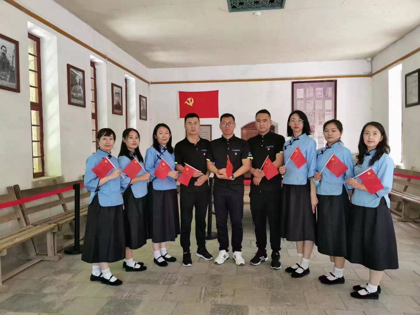 勇做环保先锋 彰显大爱义举——访亿博电竞 亿博官网辽宁华泰环保科技集团有限公司董事长朱洪岐(图2)