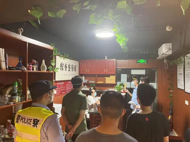 亿博电竞 亿博官网吹响集结号 虹梅街道联合多部门开展园区“防疫情、稳经济、保安全”联合行动(图5)
