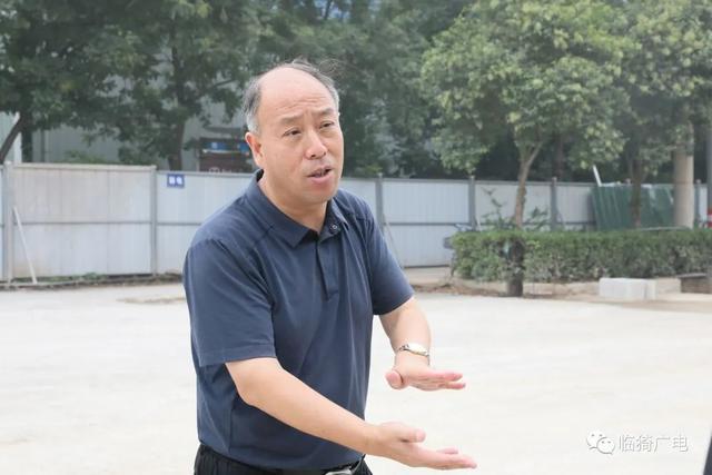 靳国全调研重点项目建亿博电竞 亿博官网设情况时强调：抢抓黄金施工期 安全高效推动项目建设(图2)
