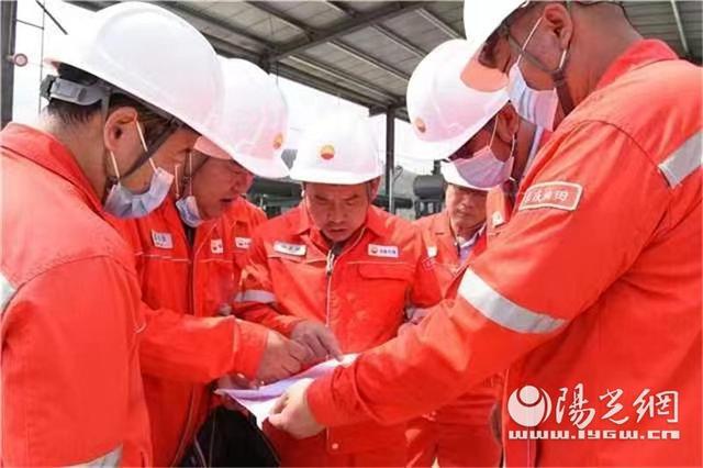 亿博电竞 亿博官网长庆油田采油四厂推进“四查四保”全方位守住安全环保底线(图1)
