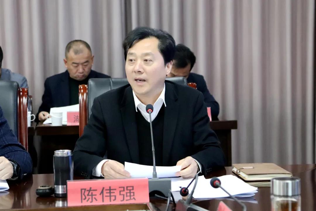 亿博电竞 亿博官网和桥镇召开强化底线思维提升安全环保本质水平攻坚会(图3)