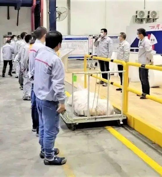 疫情要防住 订单要亿博电竞 亿博官网保障 员工要安全(图2)