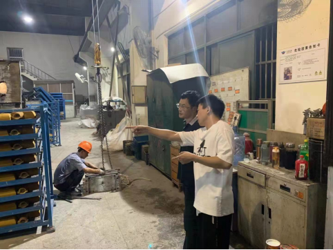 无锡锡山开发区：持续开展安全环保联合夜查切实保障人民群众生产生亿博电竞 亿博官网活和生态环境安全(图1)