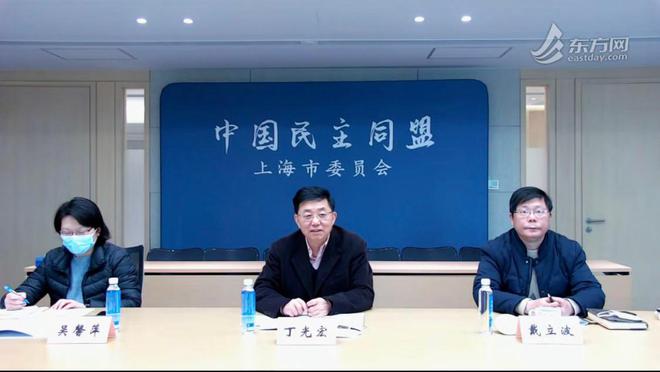地铁出行仍不够“环保”？民盟上海市委建议：建设运营过程也应充分亿博电竞 亿博官网减碳排(图1)