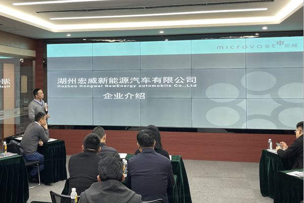 亿博电竞 亿博官网30多家矿企参加！新能源纯电动矿卡助力新疆矿山企业节能减排！(图4)