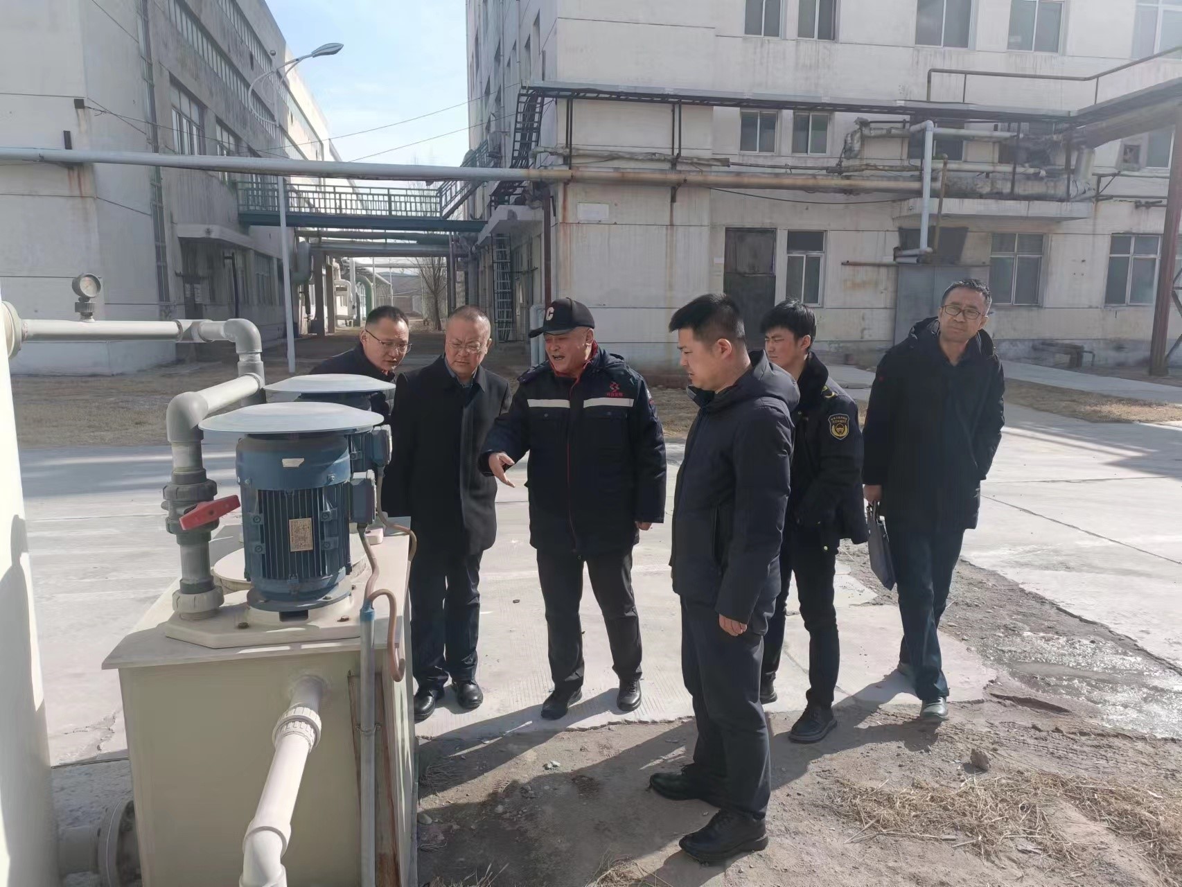 亿博电竞 亿博官网呼和浩特市生态环境局托克托县分局联合托克托县应急管理局开展安全生产专项检查(图4)