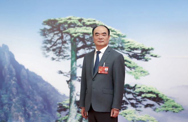 亿博电竞 亿博官网人与自然和谐共生｜曹仁贤代表：建议扩大碳市场覆盖范围 鼓励民间自愿交易(图1)