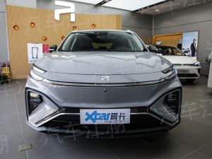 亿博电竞 亿博官网新版交警手势信号图解视频教程(图1)