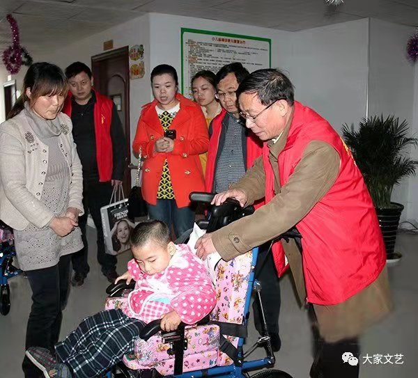 散文丨谭谈：乡间城区红马甲亿博电竞 亿博官网(图1)