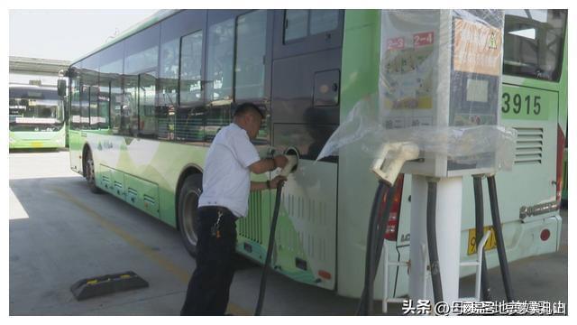 乳山市亿博电竞 亿博官网公交公司：节支降耗收成效 精打细算有妙招(图2)