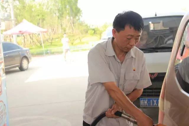 亿博电竞 亿博官网十大杰出青年李辉：用专业筑就安全“防火墙”(图9)