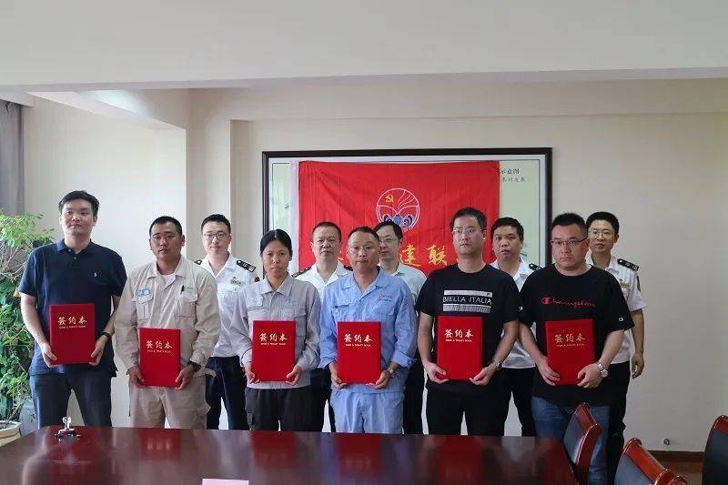 亿博电竞 亿博官网安全第一 生态优先 泰兴港区在长江干线%专业化选船(图3)