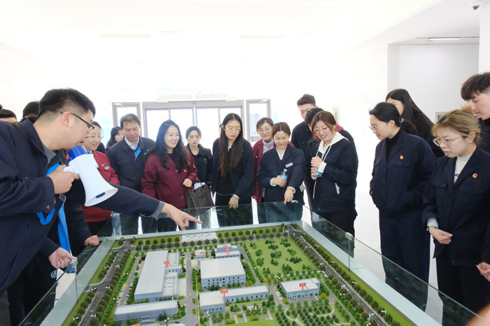 亿博电竞 亿博官网济南水务集团团委用直播吹响植树“集结号”_泉城新闻_大众网(图5)