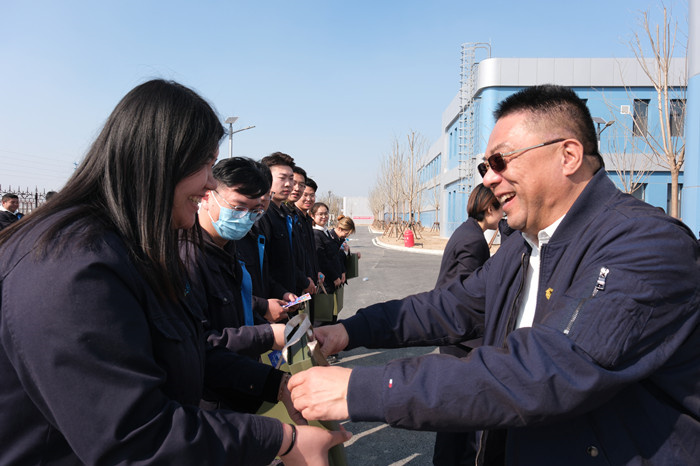 亿博电竞 亿博官网济南水务集团团委用直播吹响植树“集结号”_泉城新闻_大众网(图12)