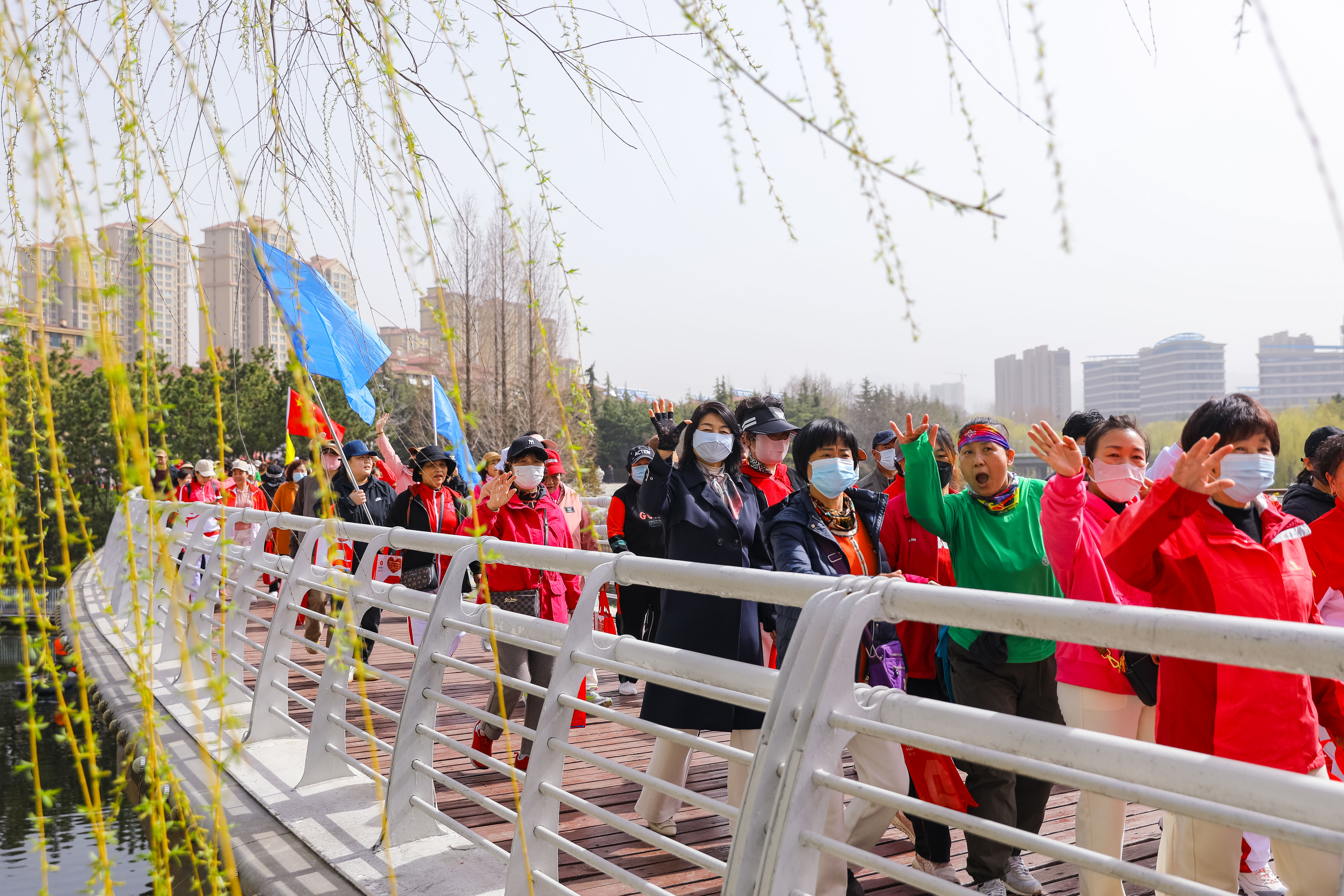 青岛李沧亿博电竞 亿博官网区：倡导节能减排(图2)