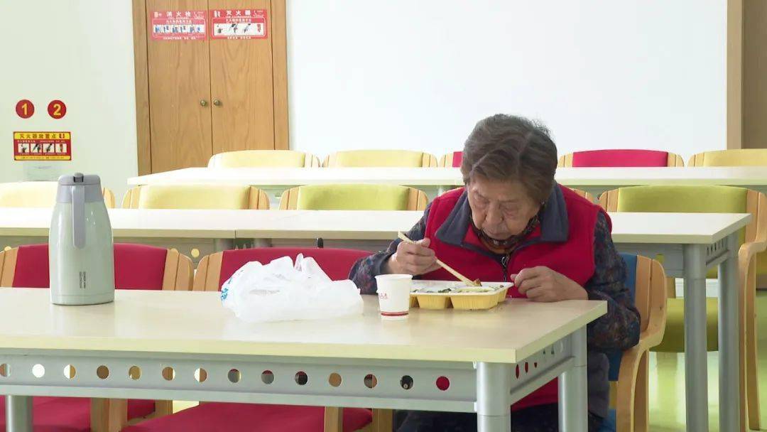 亿博电竞 亿博官网探访武进社区食堂食材新鲜价格亲民！(图1)