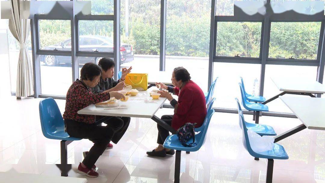 亿博电竞 亿博官网探访武进社区食堂食材新鲜价格亲民！(图2)