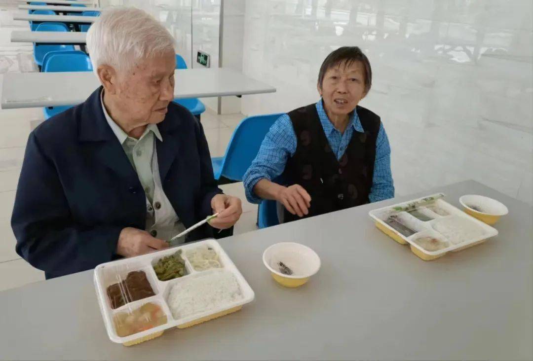 亿博电竞 亿博官网探访武进社区食堂食材新鲜价格亲民！(图3)