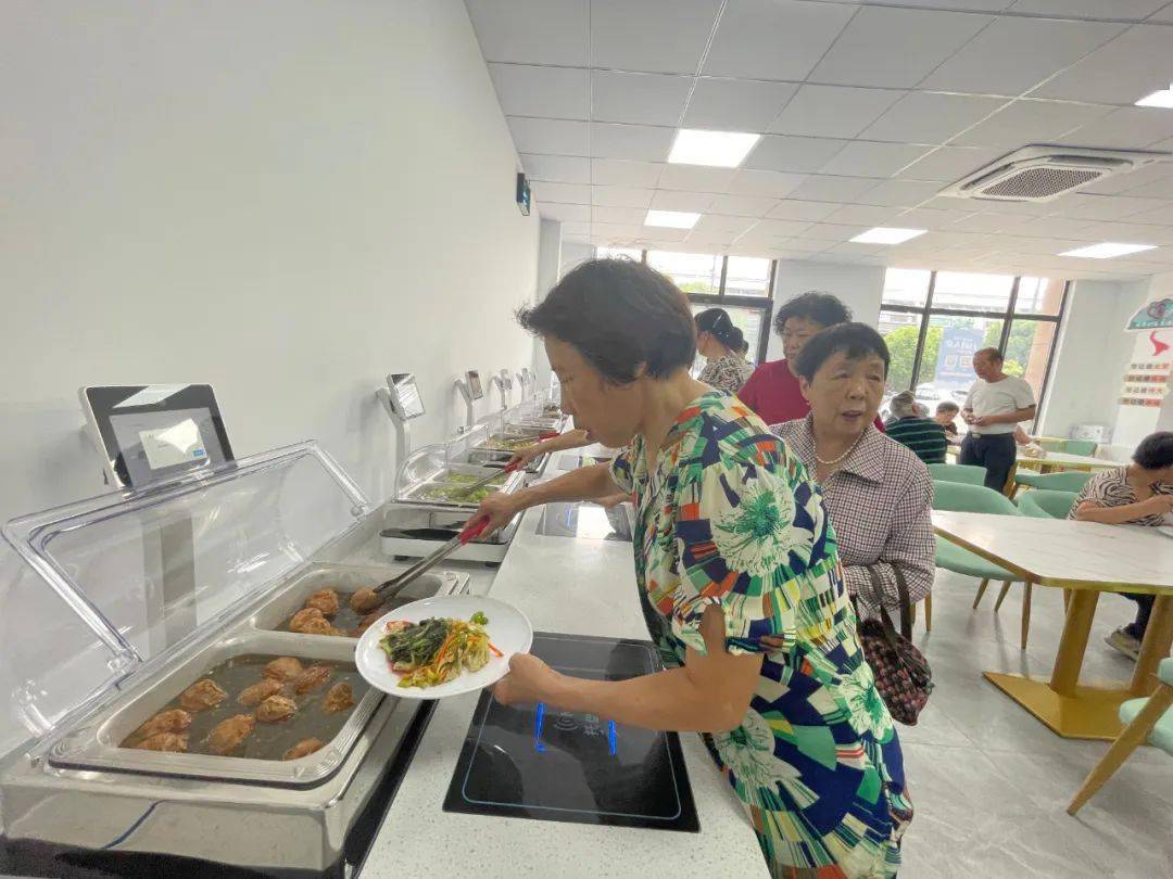 亿博电竞 亿博官网探访武进社区食堂食材新鲜价格亲民！(图5)