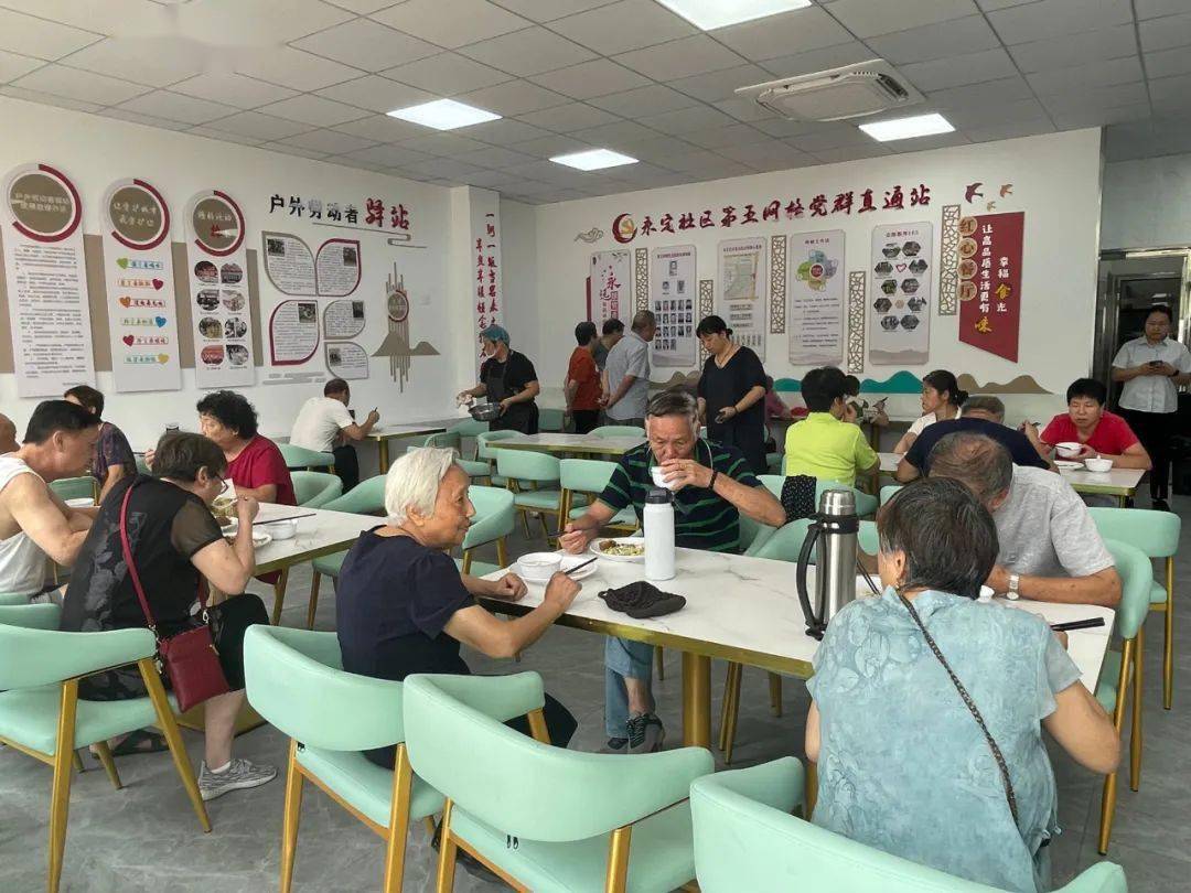 亿博电竞 亿博官网探访武进社区食堂食材新鲜价格亲民！(图6)