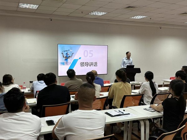 亿博电竞 亿博官网人人讲安环个个会应急——海尼药业安全月(图11)