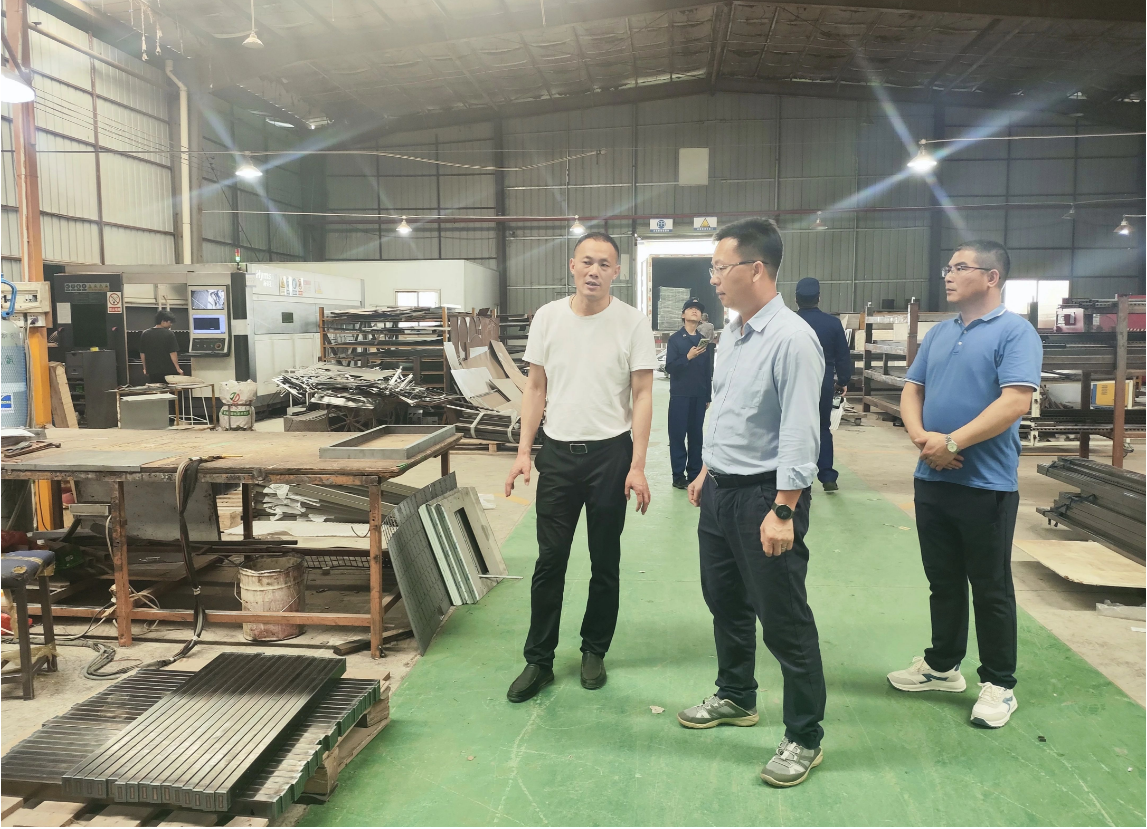 亿博电竞 亿博官网高新区领导班子率队开展清明节前安全生产和消防安全检查(图7)