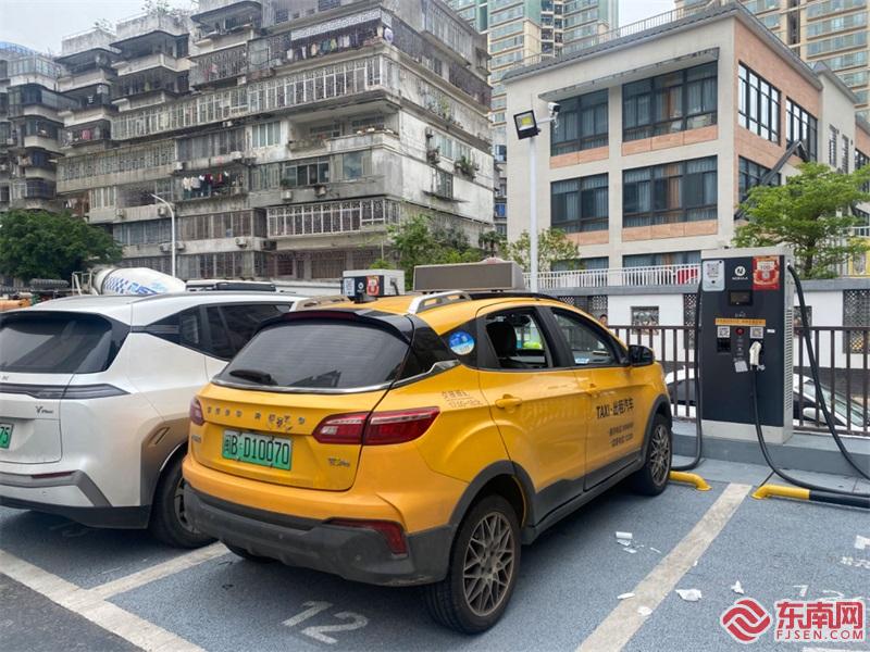 亿博电竞 亿博官网让新能源车主实现充电“自由” 福建如何破解这“桩”难题？(图4)