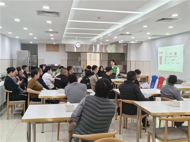 白纸坊街道丨垃圾分类亿博电竞 亿博官网进单位 人人支持和参与(图3)