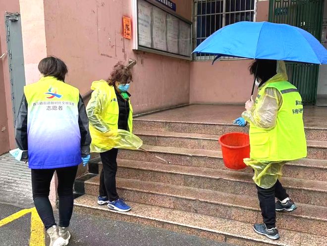 亿博电竞 亿博官网楼道逐渐不“添堵”！普陀这个小区的秘诀是……(图4)