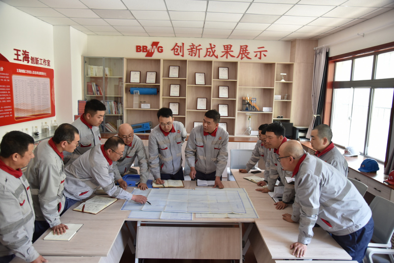带徒传技聚人才——记“2024年全国工人先锋号”王海创新工作室亿博电竞 亿博官网(图1)